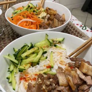 Cần Gấp Cô Giúp Việc Làm Ăn Ở Lại Với Gia Đình Ngay Chợ Bàn Cờ Quận 3