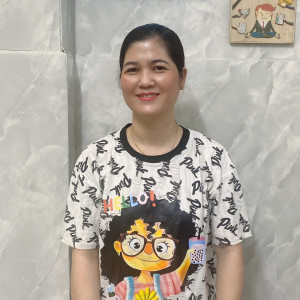 Chị Nguyễn Thị Quý, sinh năm 1983, quê Nghệ An – CHUYÊN CHĂM SÓC NGƯỜI BỆNH, NGƯỜI GIÀ