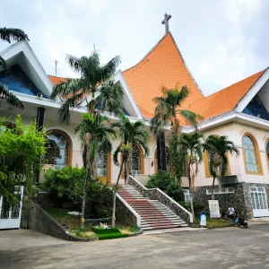 Cần 1 cô về làm việc nhà cho gd 4 người hiện đang ở nhà 1 lầu nhỏ ở gần nhà thờ Phao-Lô quận bình tân.