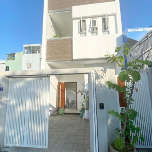 Cần tìm ngay 1 chị hiền lành đến giúp việc nhà đi làm luôn trong hôm nay nha