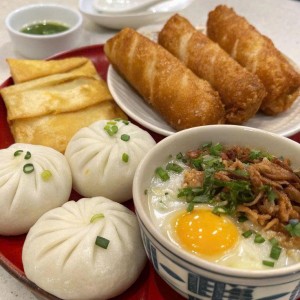 Tuyển gấp 1 cô làm tập vụ quán ( bao ăn ở lại )