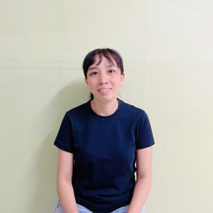 𝐶ℎ𝑖̣ 𝐻𝑢𝑦̀𝑛ℎ 𝑇ℎ𝑖̣ 𝐵𝑒́, 𝑠𝑖𝑛ℎ 𝑛𝑎̆𝑚 1978, 𝑞𝑢𝑒̂ 𝐿𝑜𝑛𝑔 𝐴𝑛 – 𝐺𝐼𝑈́𝑃 𝑉𝐼𝐸̣̂𝐶 𝑁𝐻𝐴̀, 𝑃𝐻𝑈̣ 𝐶𝐻𝐴̆𝑀 𝐵𝐸́