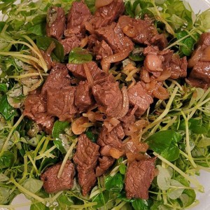 Tuyển gấp 1 cô chăm bà bao ăn ở lại ạ