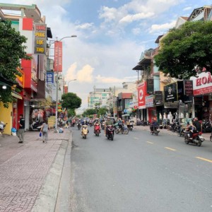 Nhà em đang cần gấp 1 cô gvn bao ăn ở ngay đường Gò Dầu quận Tân Phú