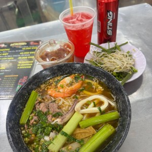 Nhà nhà mặt phố có 1 trệt 1 lầu ở đường Lê Quang Định Quận Bình Thạnh.Cần chị về dọn dẹp, chăm sóc nhà cửa, chỉ nấu ăn vào buổi tối.