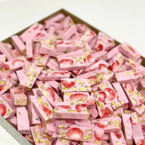 Tuyển gấp 1 cô giúp việc nhà đi làm bao ăn ở lại ạ