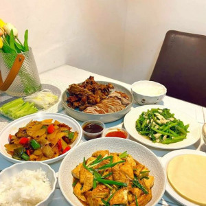 TRONG HÔM NAY EM CẦN TÌM GẤP 1 CHỊ GIÚP VIỆC ĐI LÀM BAO ĂN Ở LẠI LÀM VIỆC TẠI CHUNG CƯ QUẬN 4