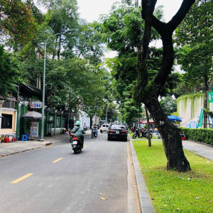 SÁNG NAY EM CẦN GẤP CÔ GIÚP VIỆC NHÀ.BAO ĂN Ở- LƯƠNG THÁNG TỪ 10 TRIỆU TRỞ LÊN NHA !!!