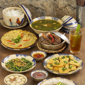 Gia đình em đang cần cô chuyên chăm em tại Thảo Điền Quận 2, LƯƠNG  12TR