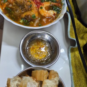 Nhà e cần tìm bác giúp việc về làm nội trợ, ăn ở lại luôn tại nhà 2 lầu 40m2 ở Phạm Văn Đồng- Bình Thạnh,