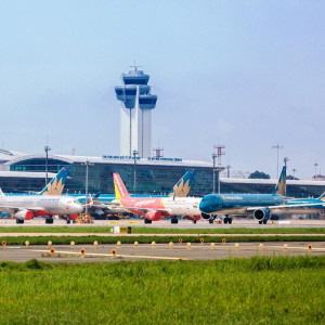 TRONG HÔM NAY EM TUYỂN GẤP CÔ GIÚP VIỆC NHÀ CHO VỢ CHỒNG EM LÀM PHI CÔNG Ở GẦN SÂN BAY TÂN SƠN NHẤT