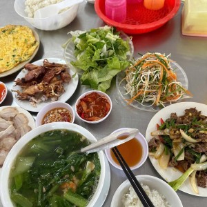 Tuyển gấp cô giúp việc cho gia đình em nhà 2 lầu 40m2 gần ngã tư hàng xanh-bình thạnh