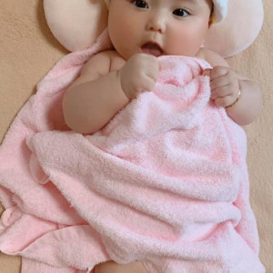 Tuyển Gấp 1 Cô Chăm Bé Có Tâm Đi Làm Bao Ăn Ở Lại A