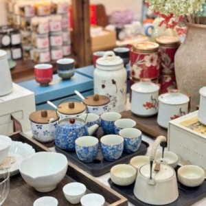 Cần người chuyên chăm bé ạ