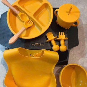 NHÀ 2 VỢ CHỒNG VÀ 1 BÉ Ở TRÊN ĐƯỜNG NGÔ GIA TỰ QUẬN 10  CẦN CHỊ CHUYÊN CHĂM BÉ 7 THÁNG LƯƠNG 13 TRIỆU BAO ĂN Ở