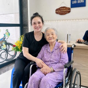 Cô Mai đang tìm việc chuyên chăm ông bà - giúp việc nhà đi làm bao ăn ở lại ạ