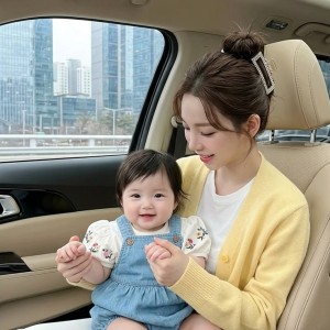 Nhà em ở  trên đường  Lê Tuấn Mậu Quận 6 cần gấp cô chăm em bé 10 tháng tuôi