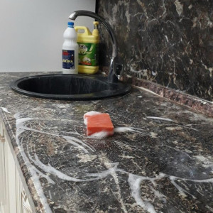 Nhà mặt phố gần chợ Hạnh Thông Tây đang tuyển cô giúp việc !!!