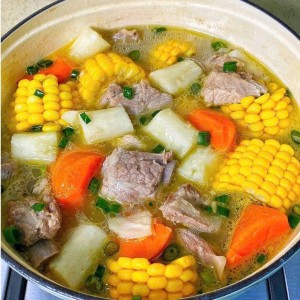 Tuyển gấp 1 cô chăm bà đi làm bao ăn ở lại ạ