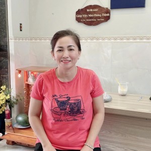 Chị Vân đang tìm việc tập vụ , phụ quán đi làm bao ăn ở lại ạ