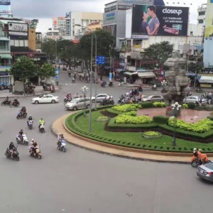 TÌM CÔ GIÚP VIỆC NHÀ BAO ĂN Ở GAN VÒNG XOAY DÂN CHỦ