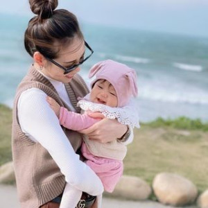 Em Đang Tìm Chị Về Phụ Chăm Bé 5 Tháng  Tuổi Với Em