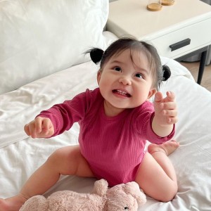 Bé nhà em 15 tháng tuổi chỉ làm những việc liên quan đến bé , KHÔNG CẦN LÀM VIỆC NHÀ