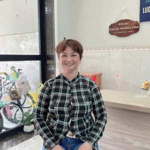 Em đang tìm việc cho cô em ạ