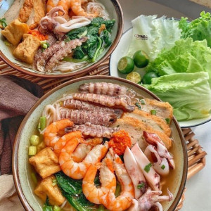 Em cần gấp chị nào làm được alo e liền nha