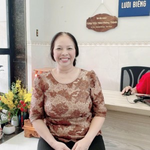 Cô thảo nhanh nhẹn chịu khó đang cần việc đi làm ngay