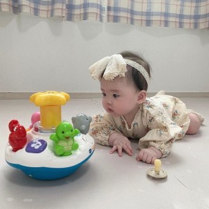 Hôm nay em tuyển 1 chị về chăm em bé được 5 tháng cho vợ chồng em nha
