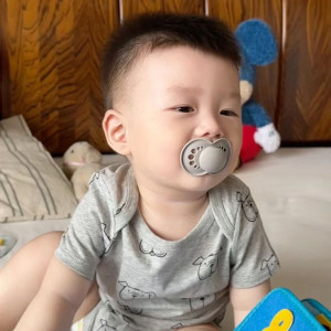 Mấy Chị Gái Nhà Mình Ơi !! Vợ Chồng Em Đang Rất Mong Tìm Được 1 Chị Về Chăm Coi Lo Cho Bé Nhà Em Được 7 Tháng Tuổi Rồi