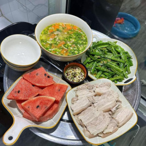 Nhà có 2 vợ chồng em mới chuyển ra ở riêng cần tìm gấp 1 chị giúp việc lương 11 triệu làm việc tại quận 4