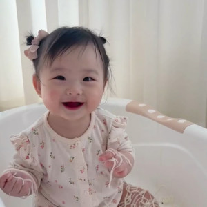 Cần cô chăm bé 9 tháng cho vợ chồng em yên tâm đi làm.Nên em cần một cô thực sự yêu trẻ đến chăm lo cho con em