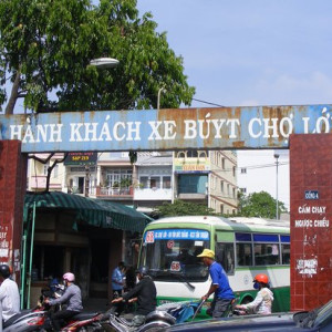 GẦN BẾN XE CHỢ LỚN MONG MUỐN TÌM CÔ VỀ LAU DỌN NHÀ CỬA