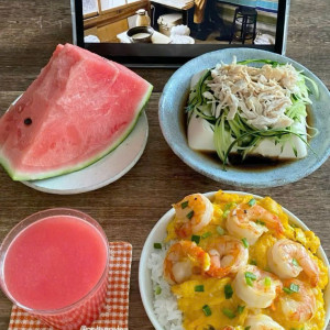 Tuyển gấp 1 cô nấu ăn ngon làm việc có tâm cho gđ em ạ