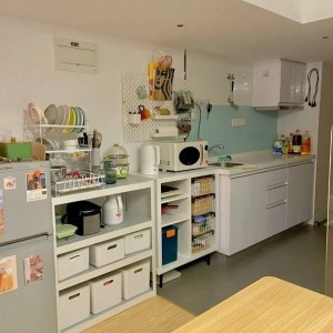 Tìm gấp.. gấp..gấp chị giúp việc nhà cho gia đình 2 vợ chồng và 1 cháu gái được 6 tuổi tại Khánh Hội Quận 4,