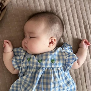 Vợ chồng em đang cần 1 chị chuyên chăm em bé được 6 tháng về chăm nôm cùng nhà em nha
