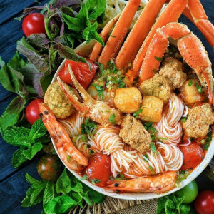 Tuyển Gấp 1 Cô Chăm Bé Giỏi Đi Làm Bao Ăn Ở Lại Ạ