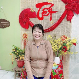 Chị Hằng đang tìm việc chuyên chăm ông bà - giúp việc nhà bao ăn ở lại ạ
