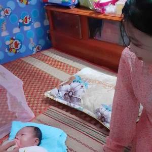Vợ Chồng Mới Sanh Con Đầu Lòng Nên Vợ Chồng Em Tuyển Gấp Chị Chuyên Chăm Bé Sơ Sanh