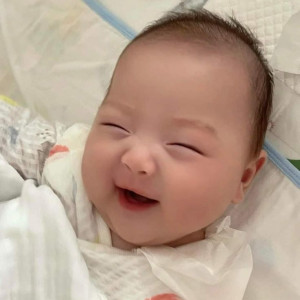 Vợ Chồng Em Mới Đón Bé Đầu Lòng Được Hơn 3 Tuần Cần Cô Có Kinh Nghiệm Chăm Bé Về Chăm Sóc Cho Bé Chu Đáo