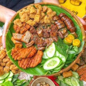 Gia Đình Em Đi Làm Suốt Cần Gấp 1 Cô Bao Ăn Ở Lại Cùng Với Gia Đình Em A