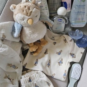 Vợ chồng em cần cô bảo mẫu về chăm bé 9 tháng tuổi nhà 1 trệt 1 lầu tại quận 8  trên đường Phạm Thế Hiển