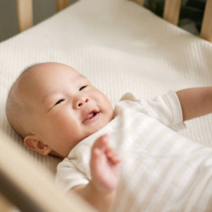 Nhà Chỉ Có 2 Mẹ Con Em, Cần Gấp Chị Chăm Bé Con Em Ở Tân Phú