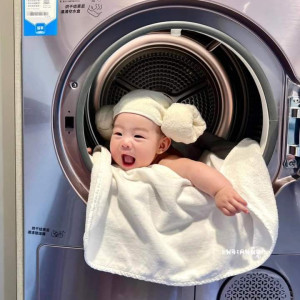 𝑽𝒐̛̣ 𝒄𝒉𝒐̂̀𝒏𝒈 𝑬𝒎 đ𝒂𝒏𝒈 𝒄𝒂̂̀𝒏 𝒕𝒊̀𝒎 𝒏𝒈𝒖̛𝒐̛̀𝒊 𝒄𝒉𝒂̆𝒎 𝒆𝒎 𝒃𝒆́ 9 𝑻𝒉𝒂́𝒏𝒈 𝒕𝒂̣𝒊 đ𝒖̛𝒐̛̀𝒏𝒈 𝑵𝒈𝒖𝒚𝒆̂̃𝒏 𝑪𝒉𝒊́ 𝑻𝒉𝒂𝒏𝒉 𝑸𝒖𝒂̣̂𝒏 10.