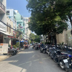 Tìm Chị Dưới 60 Tuổi, Sức Khỏe Tốt Làm Ăn Ở Lại Gắn Bó Lâu Dài Cùng Gia Đình E