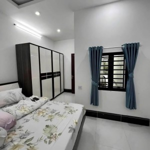 E tìm gấp 1 chị giúp việc nhà bao ăn ở lại cho gia đình em toàn người lớn thôi !
