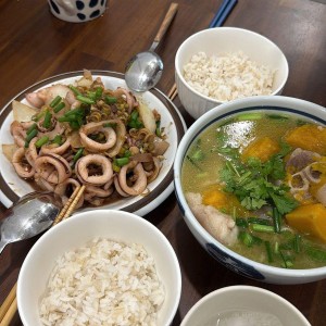 Nhà em ở chung cư Carina Quận 8 cần chị giúp việc lương 13 triệu bao ăn ở ạ
