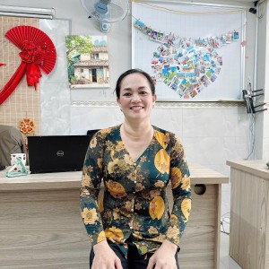 Em đang tìm việc cho mẹ em ạ